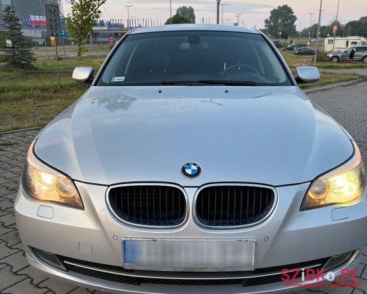 2007' BMW 5 Series 520D photo #3