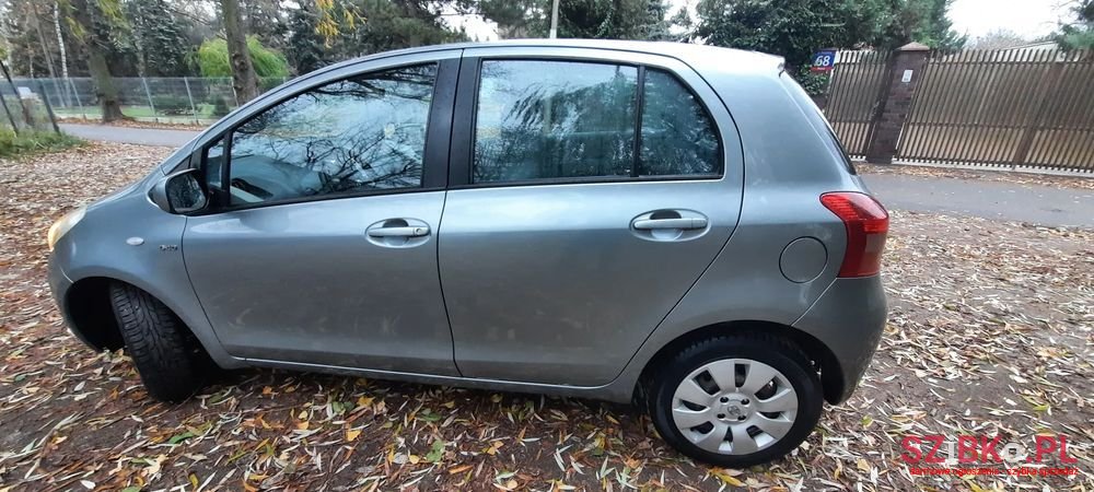 2008' Toyota Yaris 1.4 D-4D Sol Mm photo #2