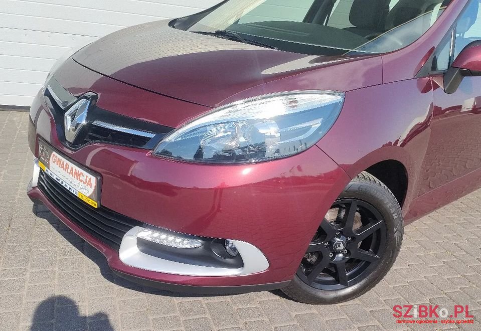 2013' Renault Scenic photo #3