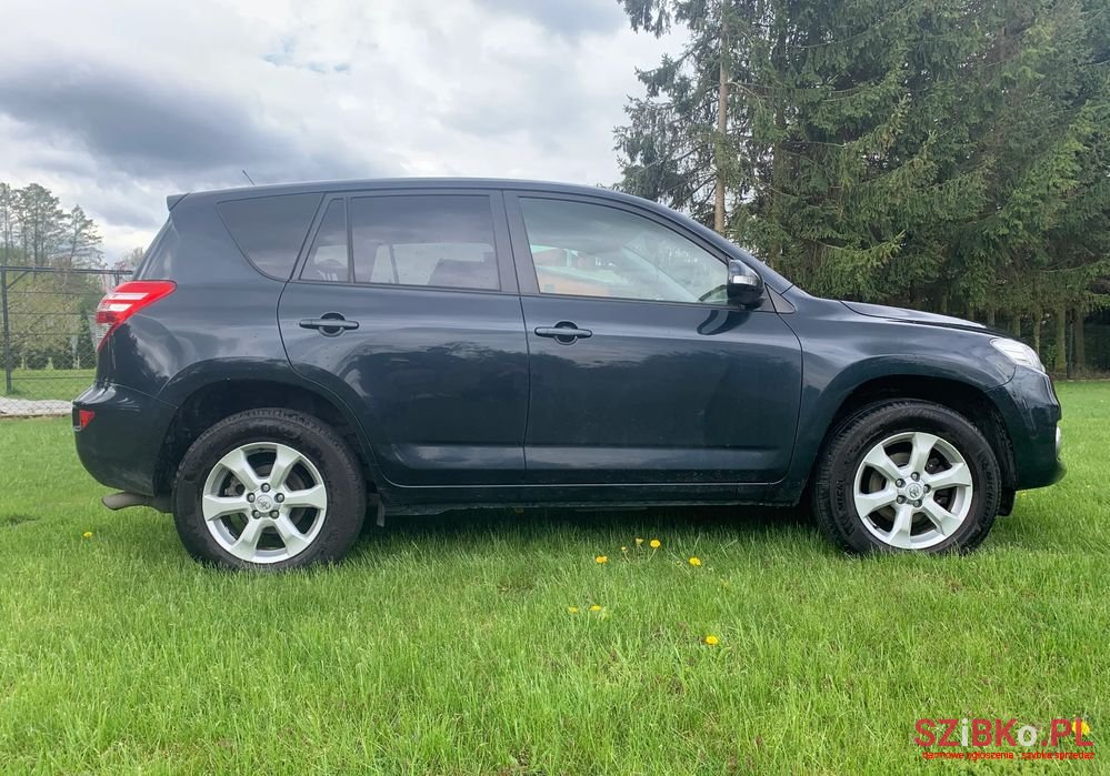 2010' Toyota RAV4 photo #4