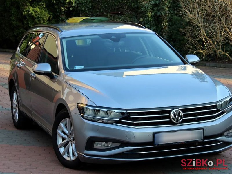 2020' Volkswagen Passat photo #1