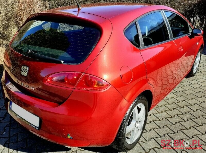 2007' SEAT Leon photo #2