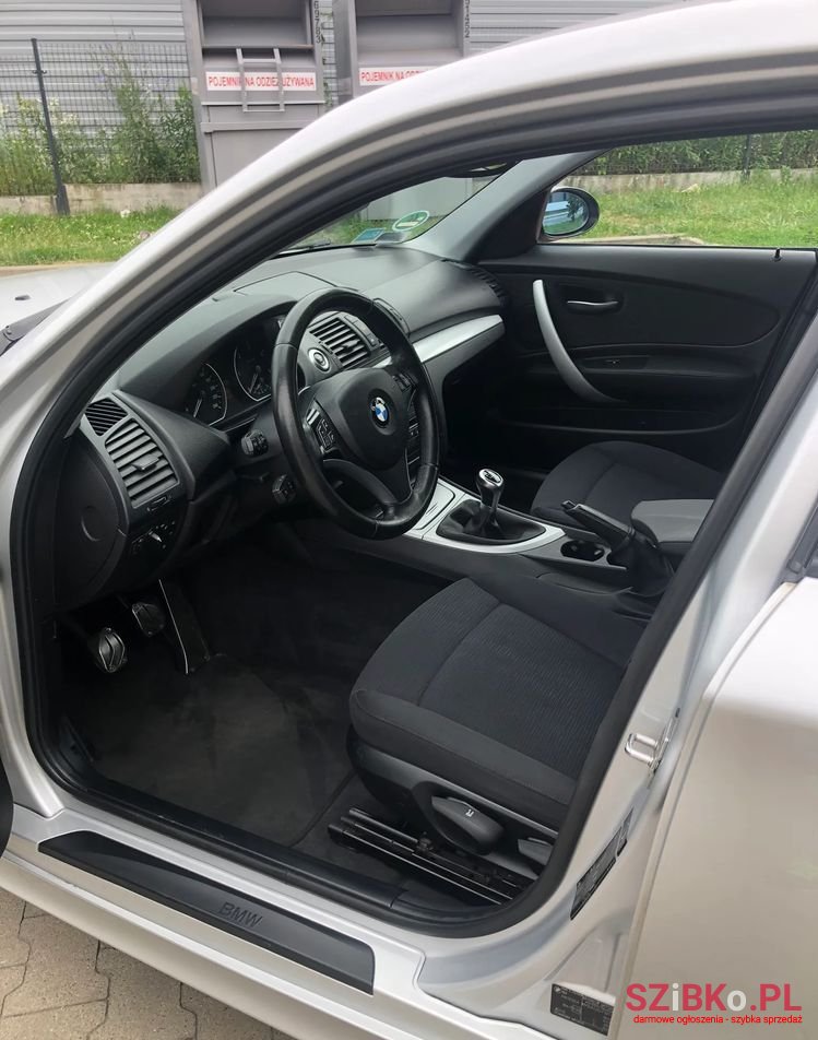 2007' BMW 1 Series 118D photo #6
