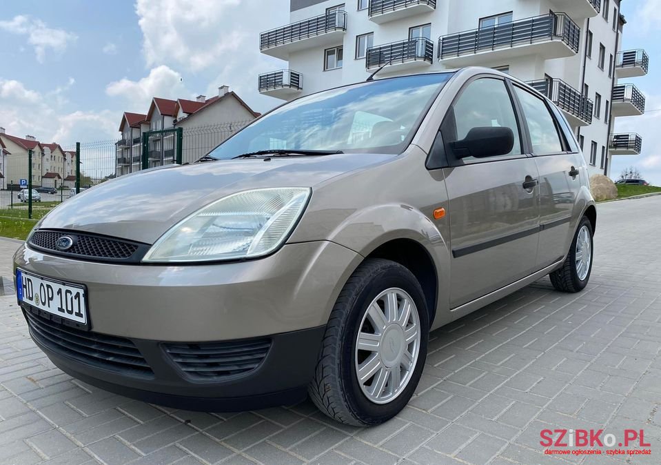 2002' Ford Fiesta photo #3