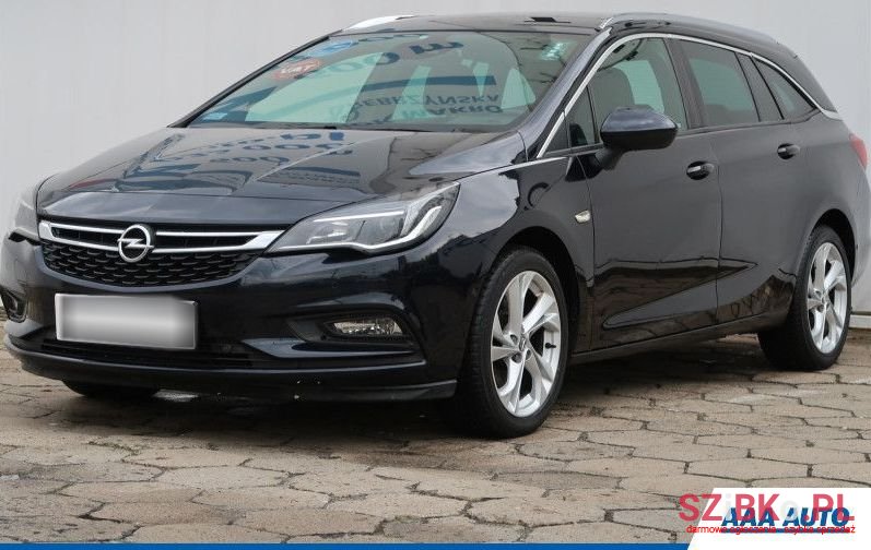 2017' Opel Astra photo #1