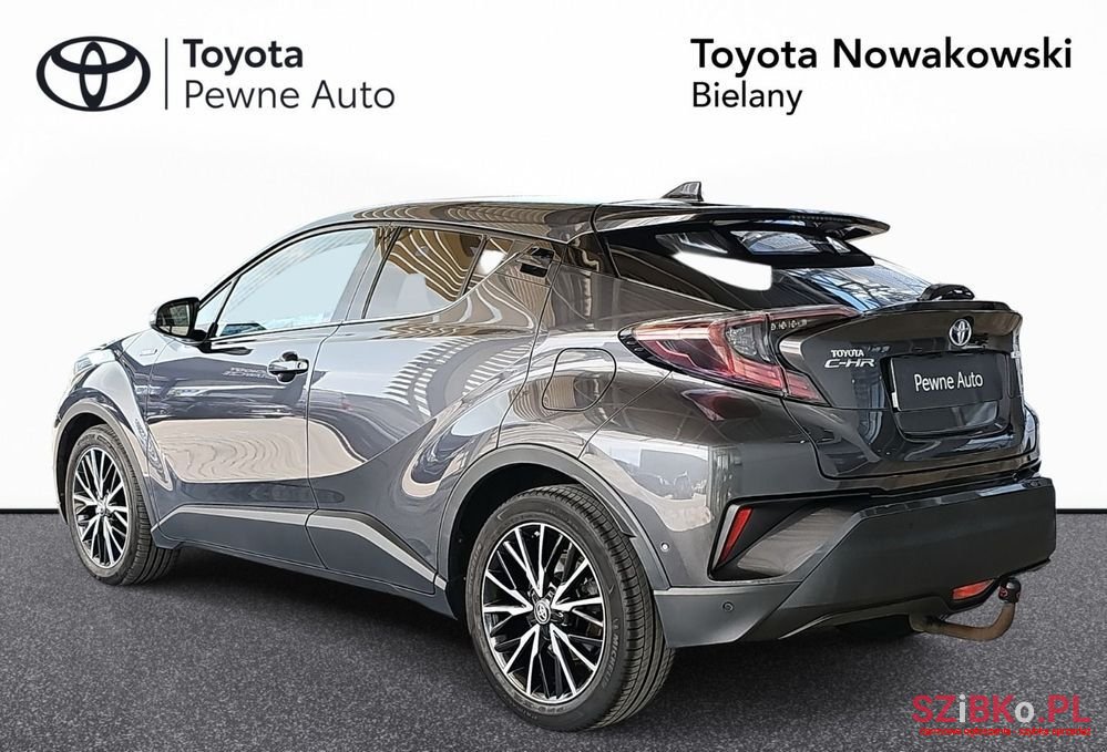 2018' Toyota C-HR photo #2