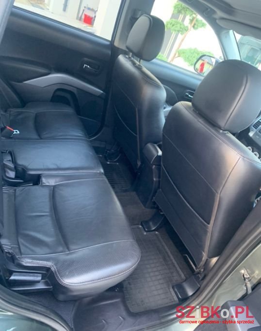 2008' Citroen C-Crosser photo #4