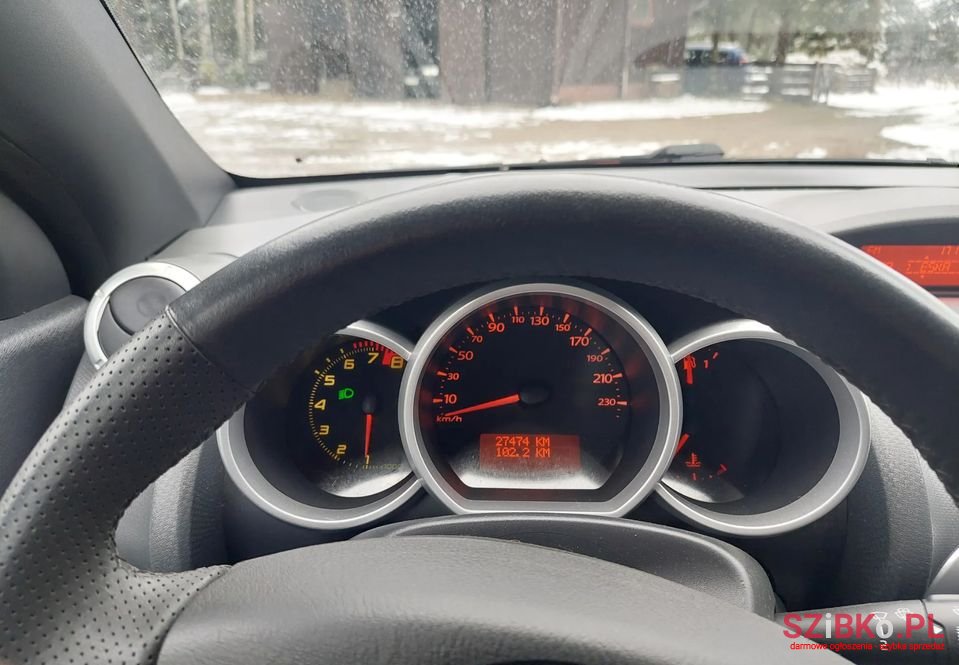 2010' Renault Wind photo #6