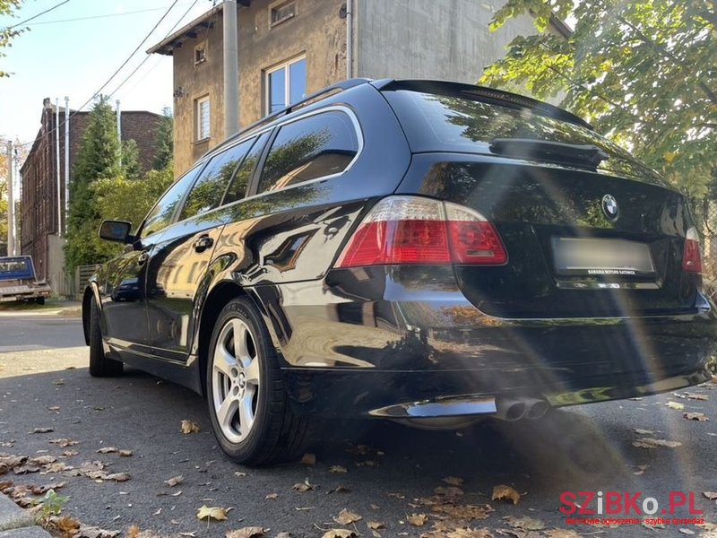 2009' BMW 5 Series 525D Xdrive Touring photo #3