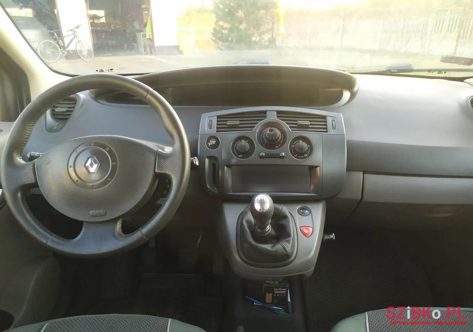 2007' Renault Scenic photo #5