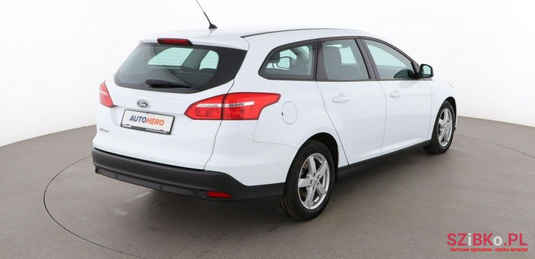 2016' Ford Focus photo #4