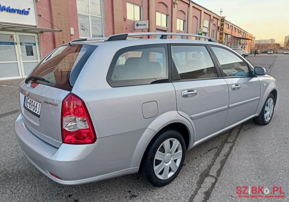 2009' Chevrolet Nubira photo #5