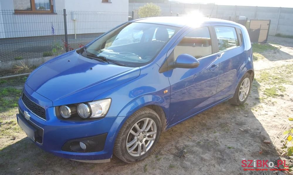 2011' Chevrolet Aveo photo #1