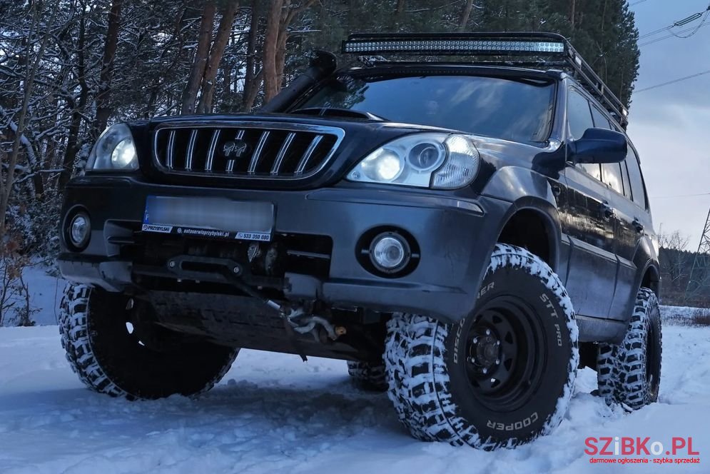 2003' Hyundai Terracan photo #1