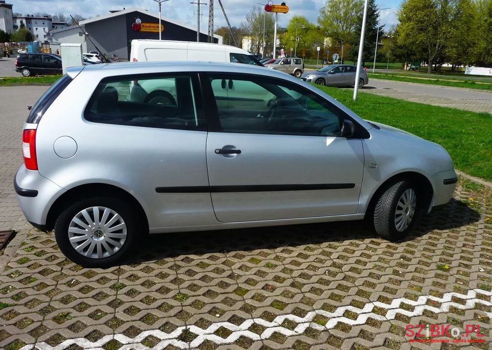 2003' Volkswagen Polo photo #4