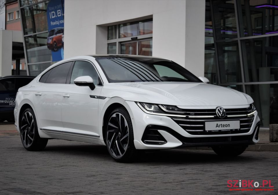 2023' Volkswagen Arteon photo #2