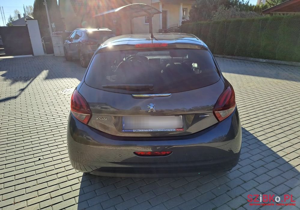 2016' Peugeot 208 1.2 Puretech Allure photo #2