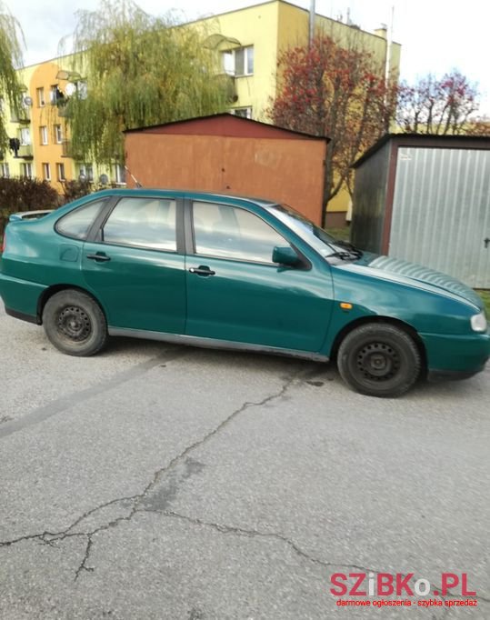 1998' SEAT Cordoba photo #5