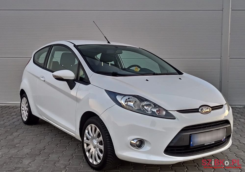 2011' Ford Fiesta 1.25 Viva photo #2