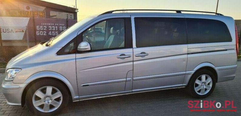 2010' Mercedes-Benz Viano photo #1