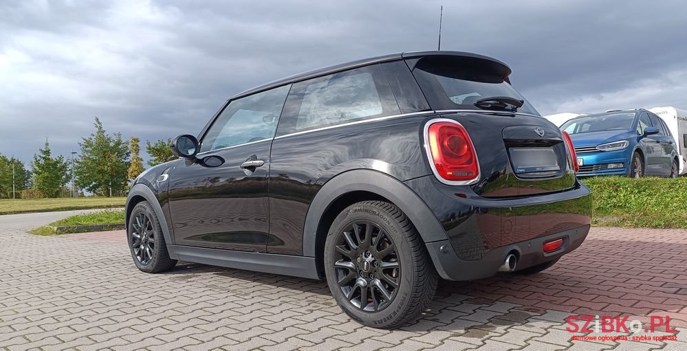 2018' MINI Cooper Standard photo #5