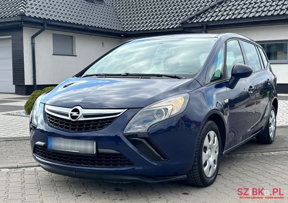 2016' Opel Zafira photo #2