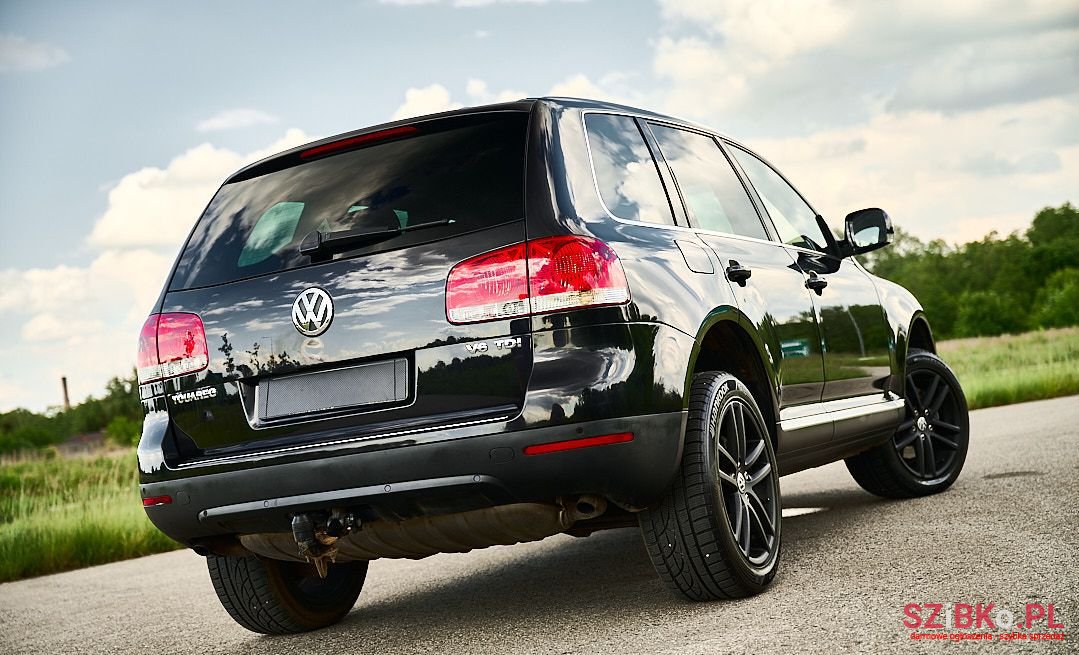 2006' Volkswagen Touareg photo #2