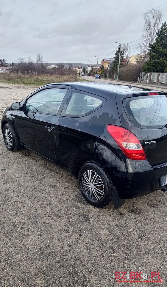 2011' Hyundai i20 photo #2