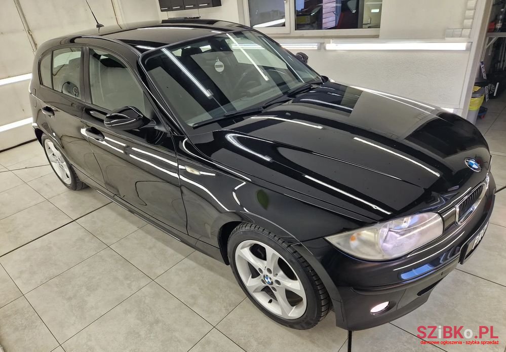 2006' BMW 1 Series 118D photo #3