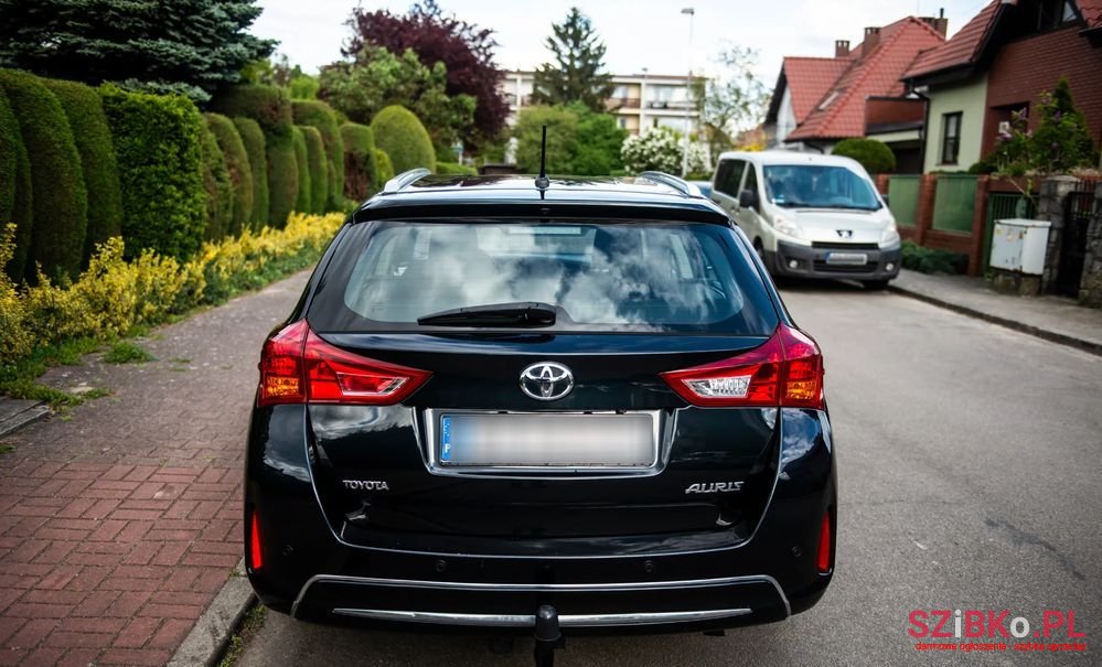 2014' Toyota Auris photo #6