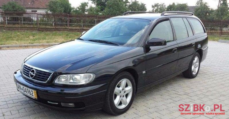2002' Opel Omega photo #2