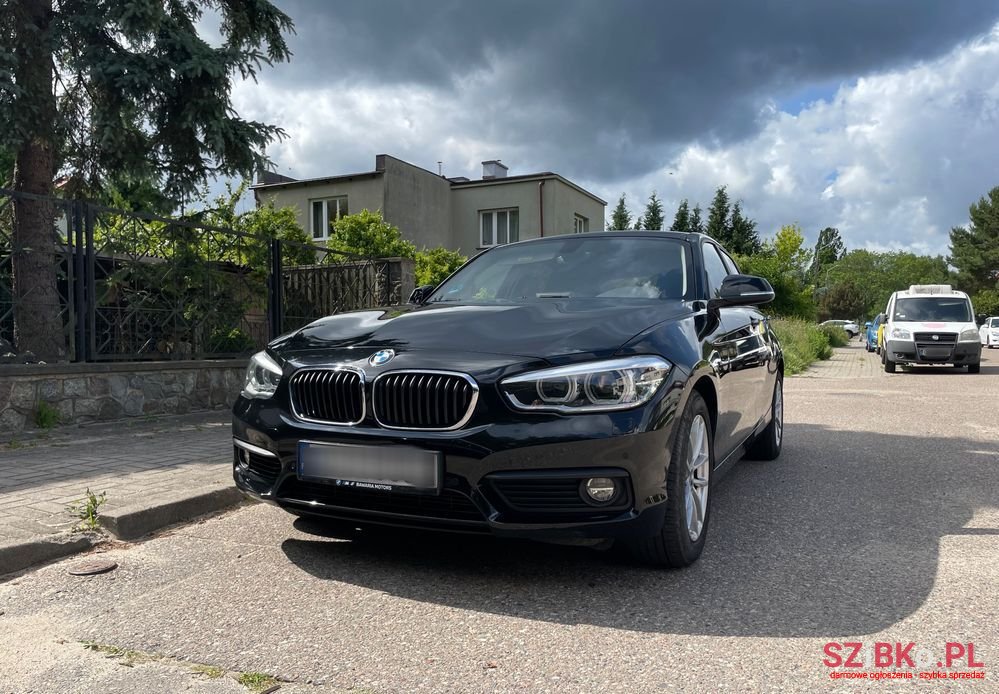 2019' BMW 1 Series 118I Advantage photo #1