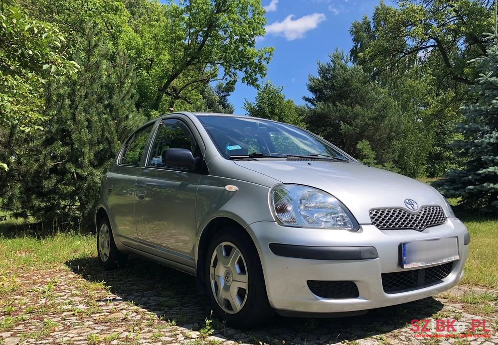 2004' Toyota Yaris photo #1