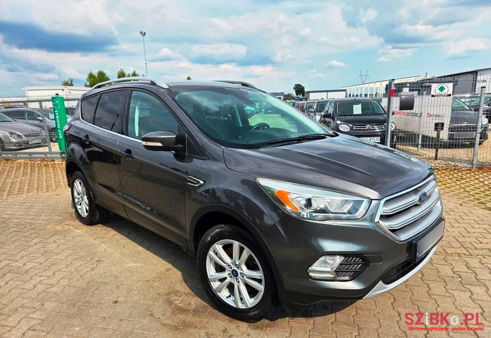 2017' Ford Kuga photo #2