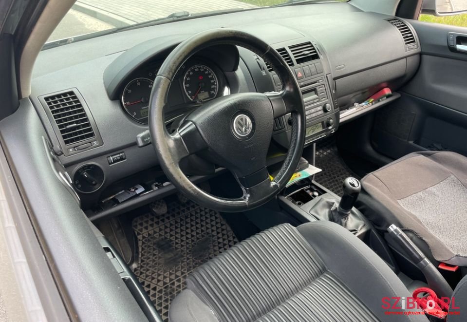 2006' Volkswagen Polo photo #3