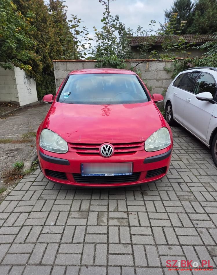 2005' Volkswagen Golf photo #1