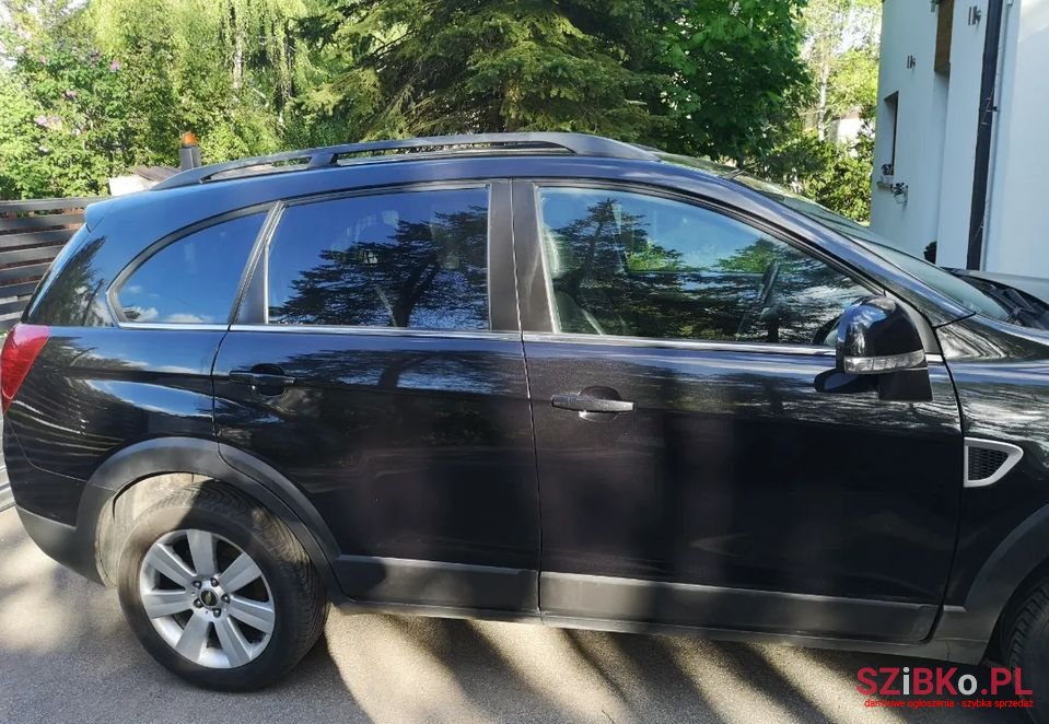 2010' Chevrolet Captiva photo #3