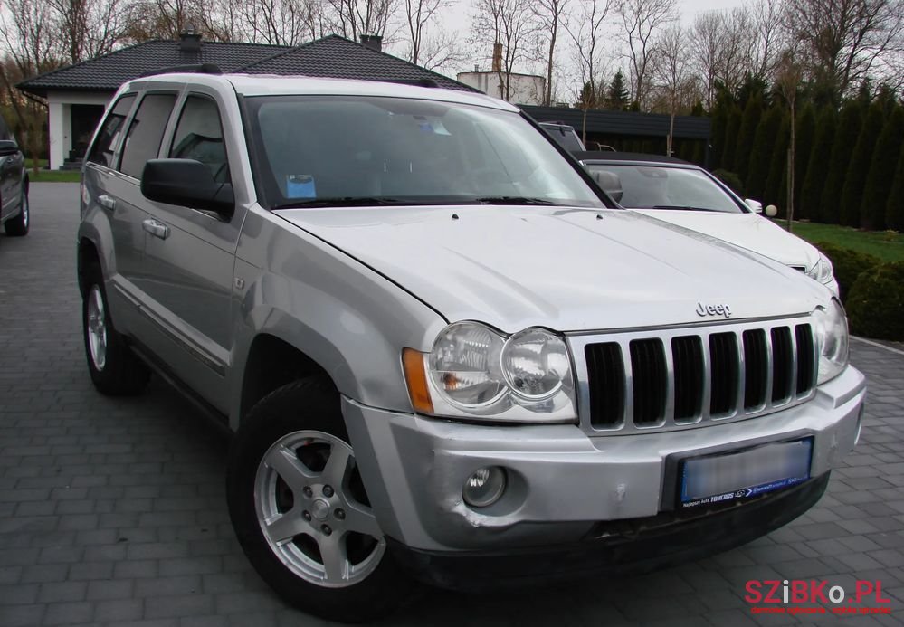 2006' Jeep Grand Cherokee photo #2