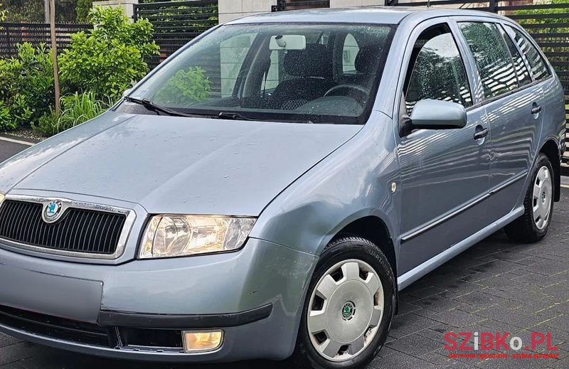 2002' Skoda Fabia 1.4 16V Classic photo #1