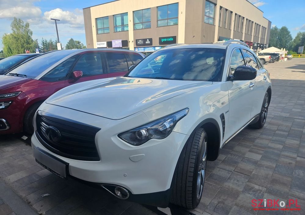 2013' Infiniti QX70 3.0D S Premium photo #1