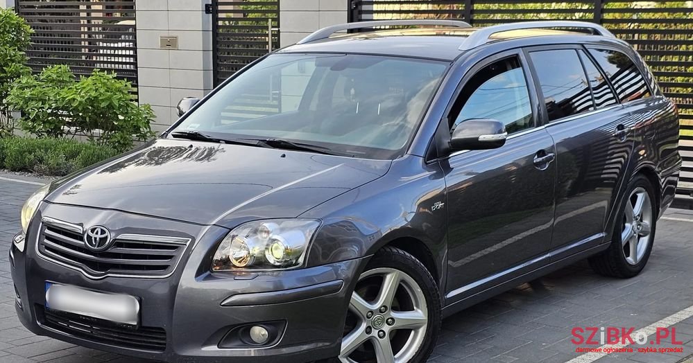 2007' Toyota Avensis photo #1
