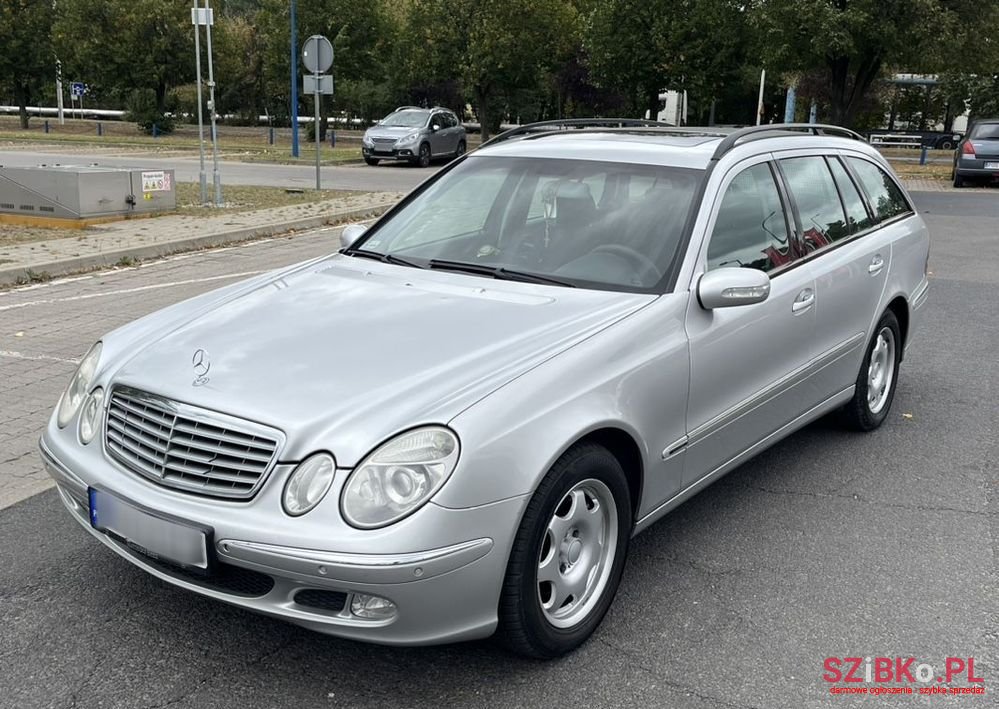 2004' Mercedes-Benz E-Class photo #4