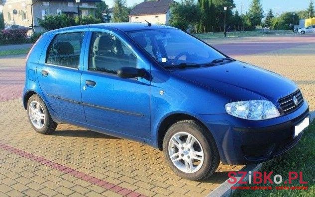 2004' Fiat Punto photo #2