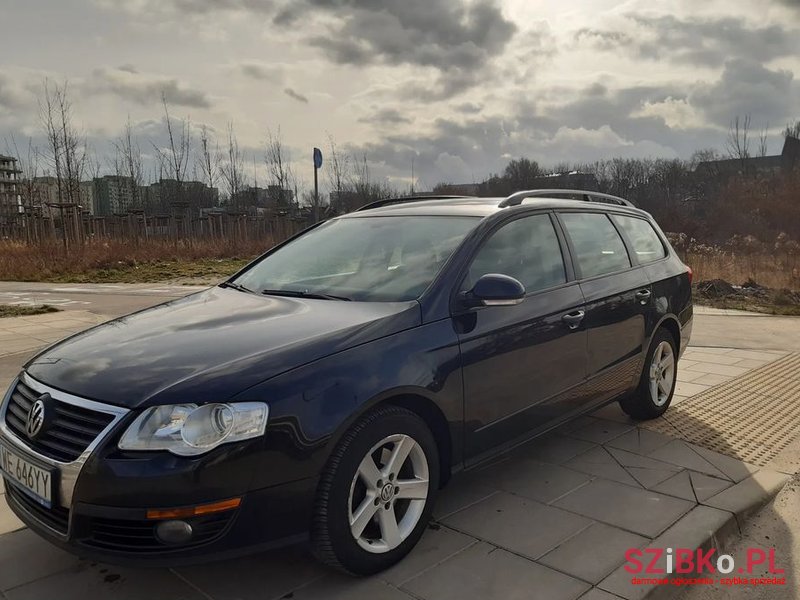 2006' Volkswagen Passat photo #2