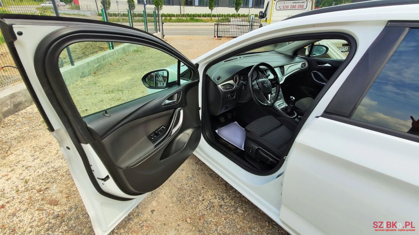 2016' Opel Astra photo #4