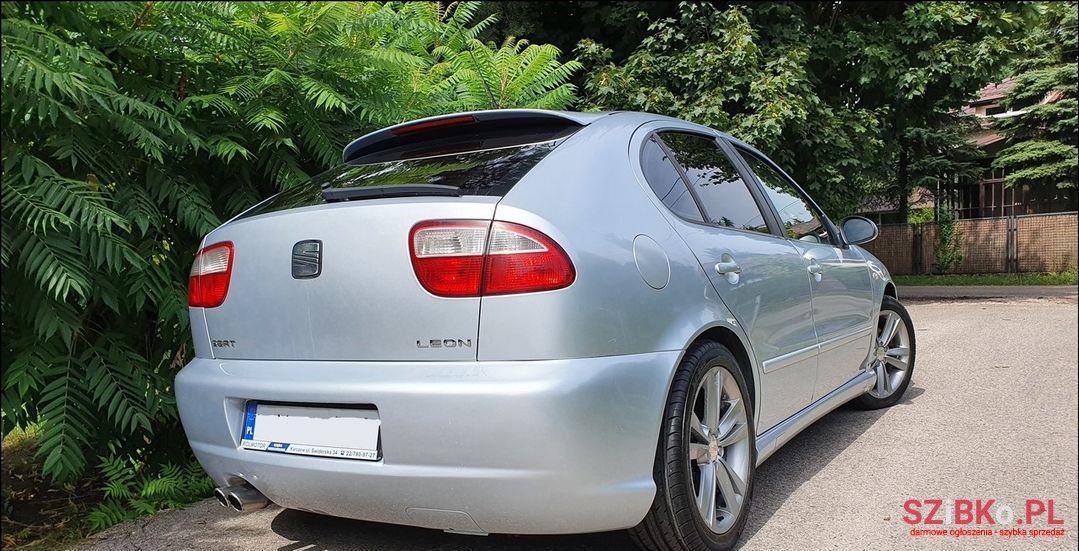 2004' SEAT Leon photo #6