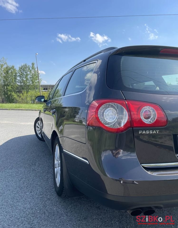 2008' Volkswagen Passat photo #3