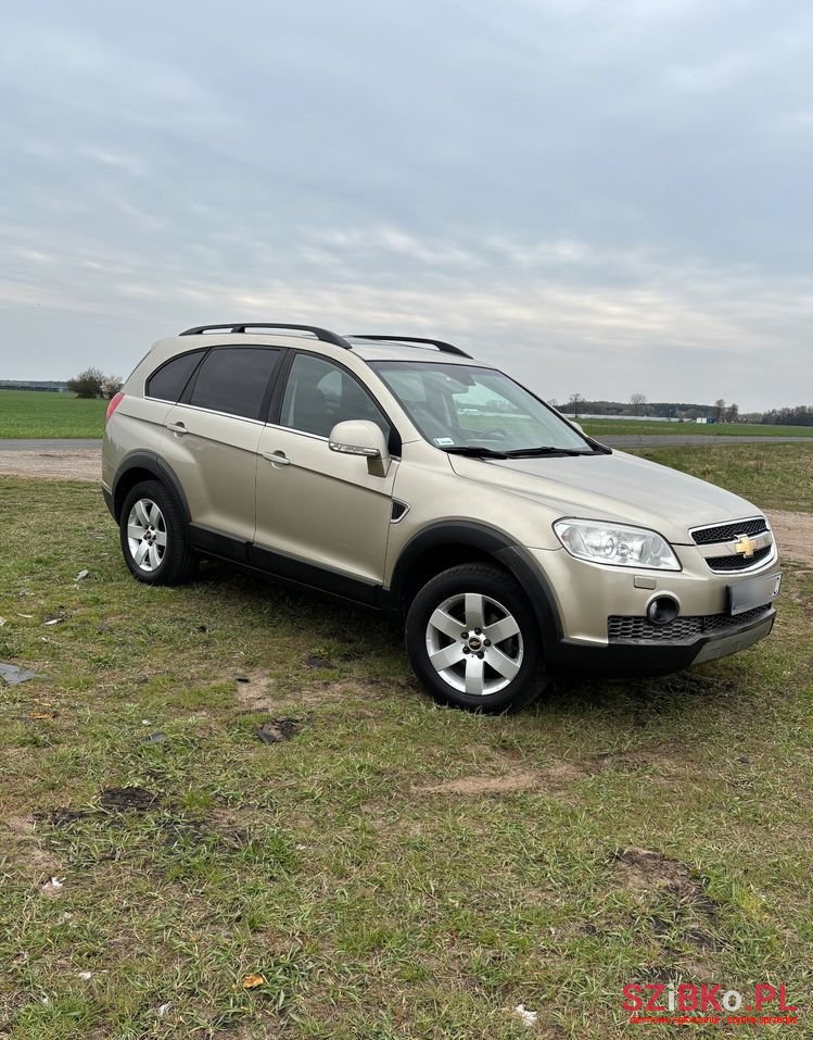 2007' Chevrolet Captiva photo #3