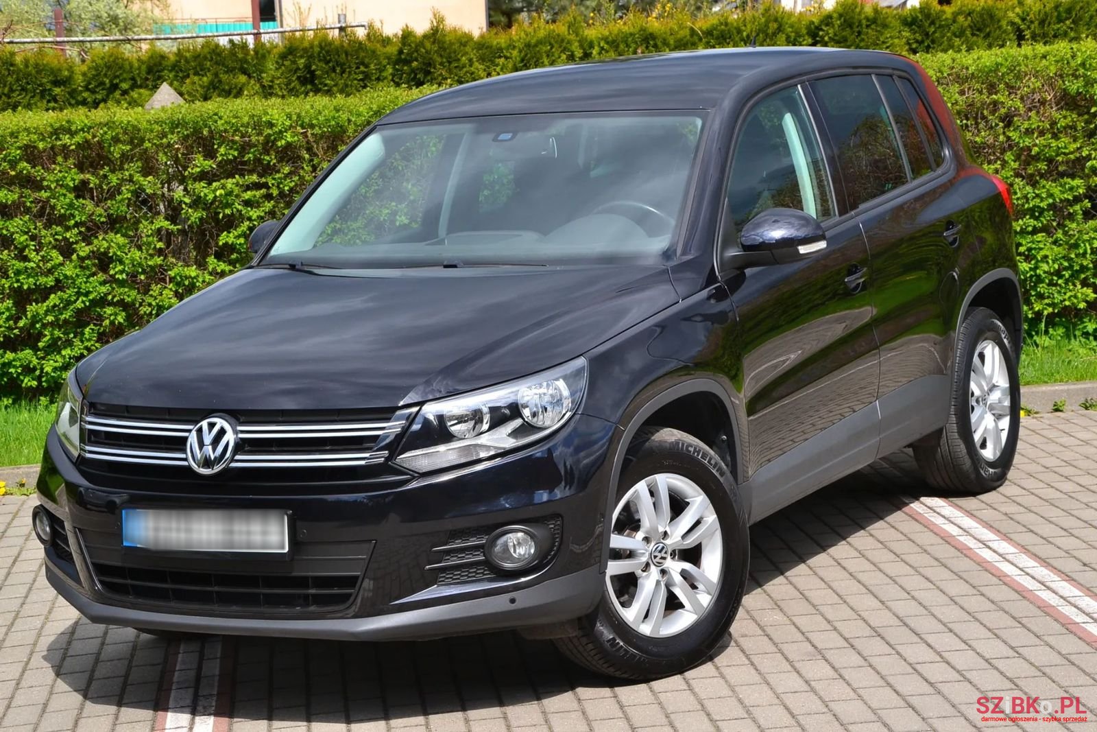 2012' Volkswagen Tiguan photo #2