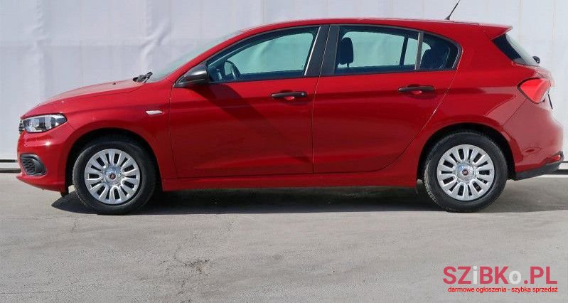 2017' Fiat Tipo photo #2